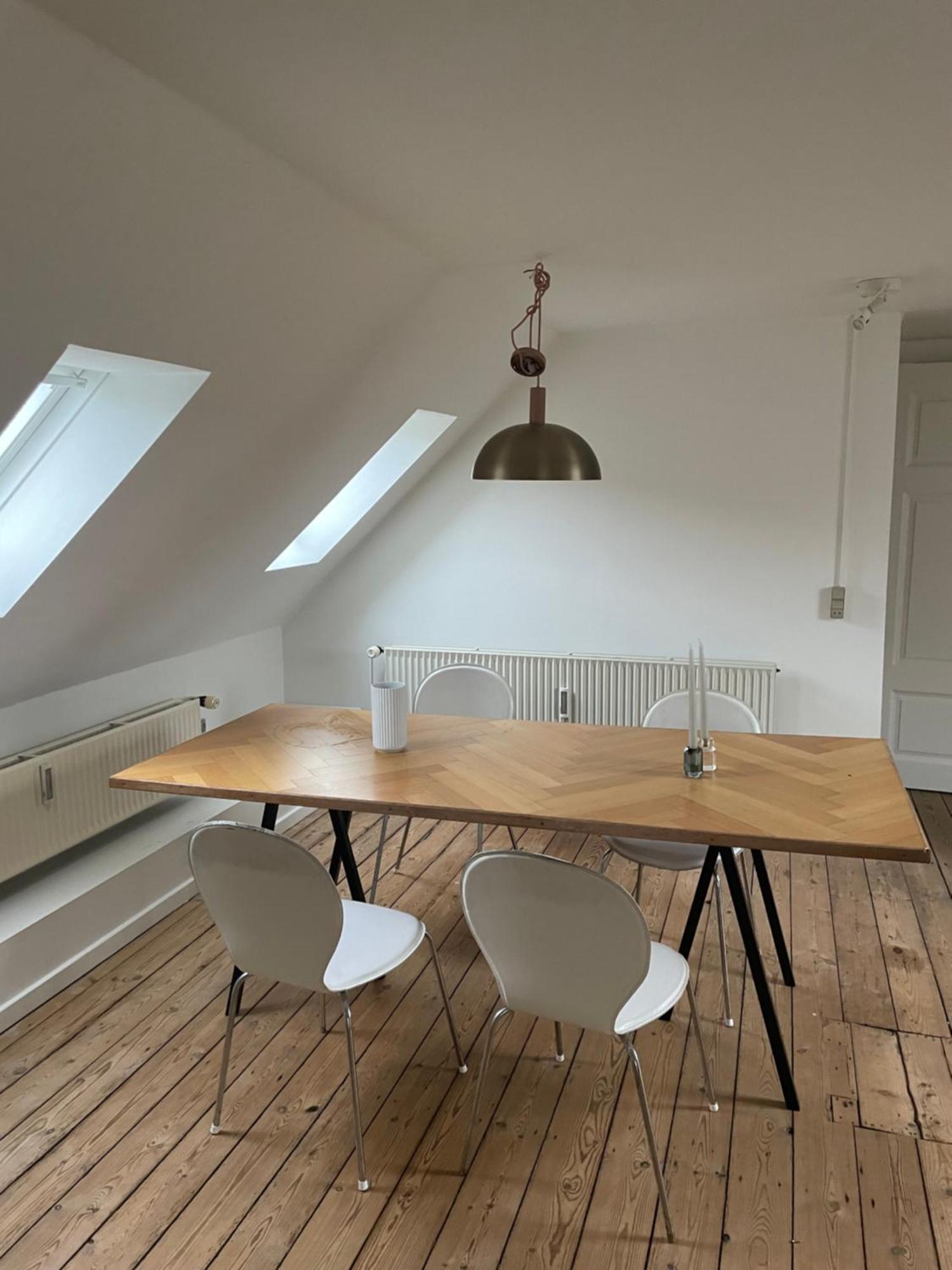 Udlejning Af To Vaerelser Med Udsigt Til Parken Beliggende I Centrum Homestay *